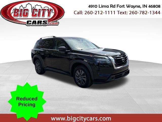 Used 2024 Nissan Pathfinder SV AWD/4WD image 1