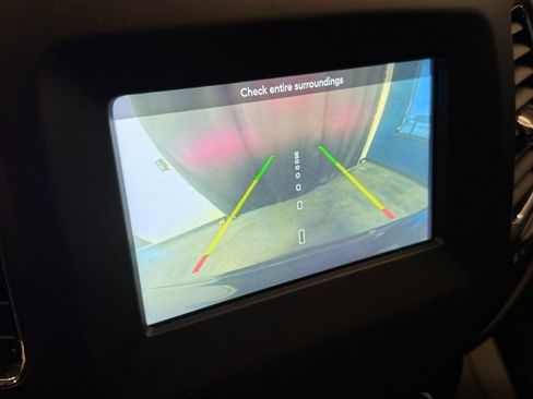 Used 2020 Jeep Compass Latitude w/ Cold Weather Group image 12