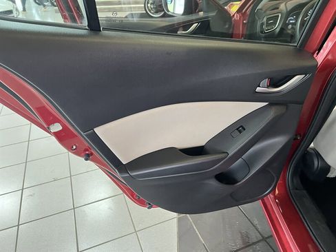Used 2015 MAZDA MAZDA3 i Sport image 21