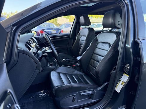 Used 2015 Volkswagen GTI SE image 10