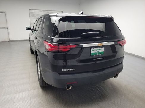 Used 2022 Chevrolet Traverse LS FWD image 6