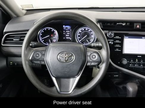 Used 2020 Toyota Camry LE image 7