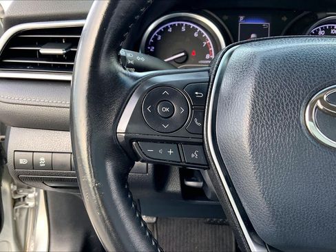 Used 2018 Toyota Camry SE w/ Convenience Package FWD image 23