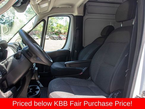 Used 2023 RAM ProMaster 2500 FWD image 13