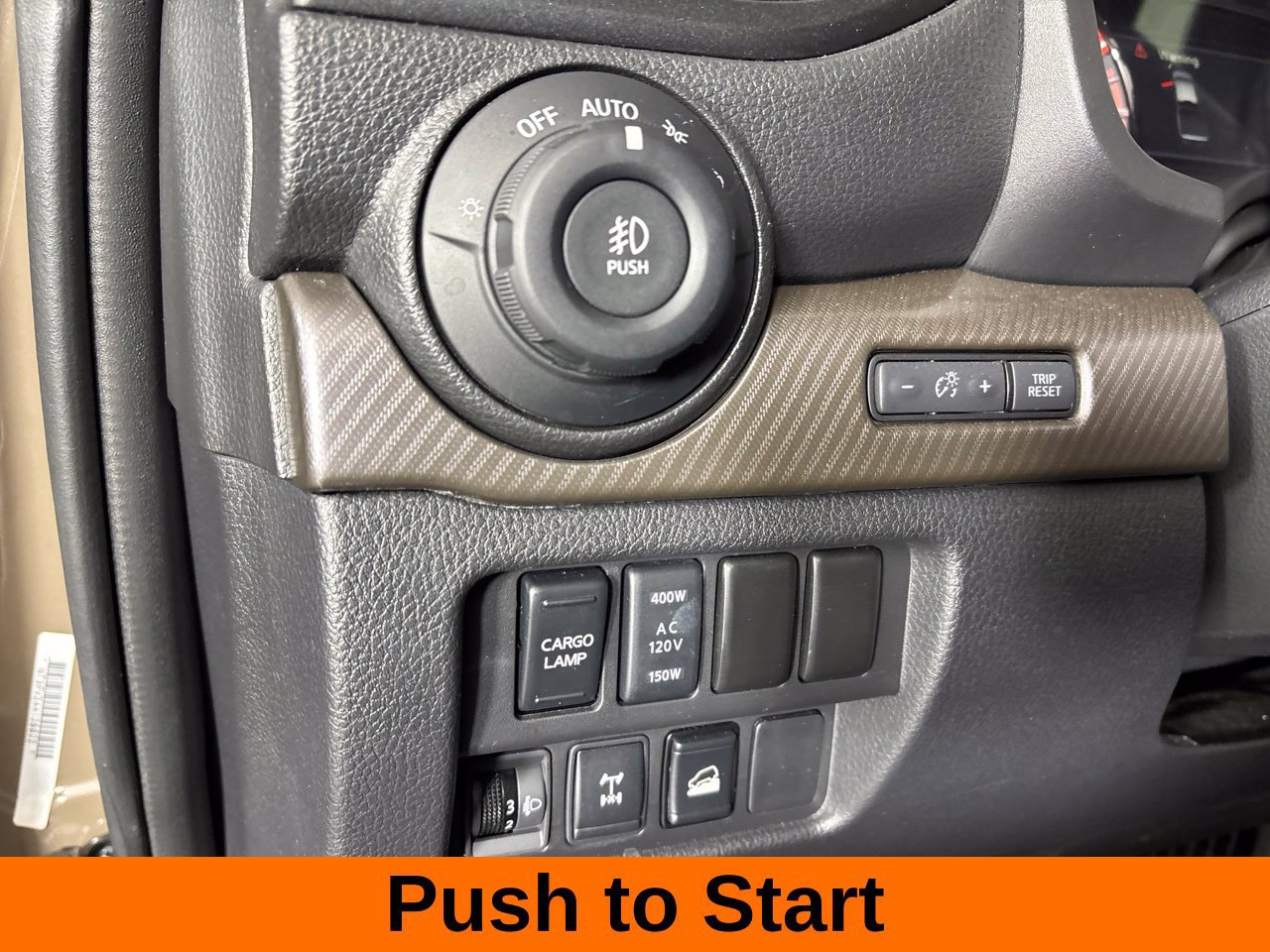 Used 2024 Nissan Titan PRO-4X w/ Pro-4x Convenience Package AWD/4WD image 11