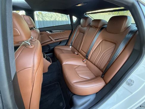 Used 2022 Maserati Quattroporte GT image 6