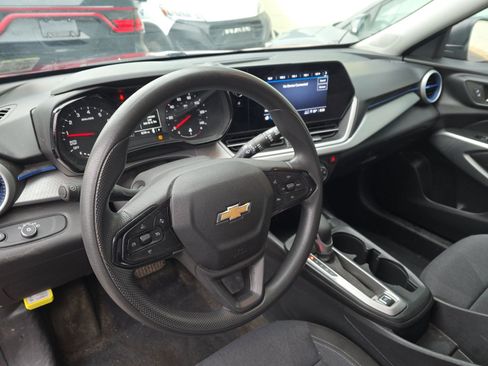 Used 2024 Chevrolet Trax LS image 8
