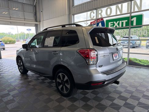 Used 2018 Subaru Forester 2.5i Premium AWD/4WD image 4