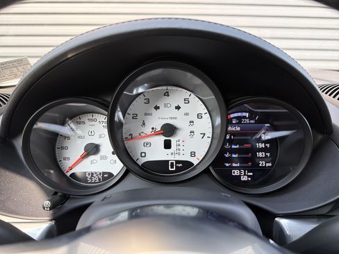 Certified 2019 Porsche 718 Boxster RWD image 12
