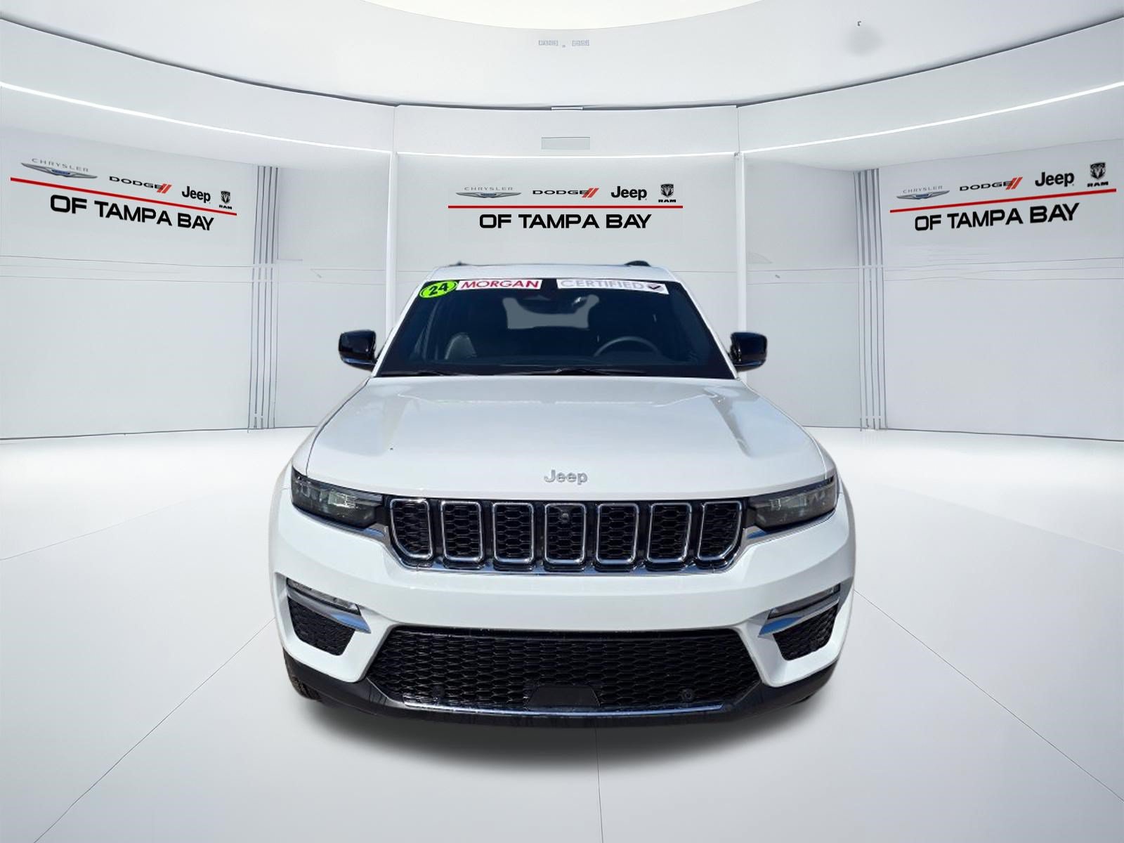 Used 2024 Jeep Grand Cherokee Limited w/ Luxury Tech Group II AWD/4WD image 8