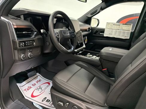 New 2026 GMC Yukon Denali w/ LPO, Floor Liner Package RWD image 12