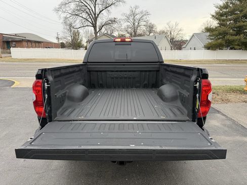 Used 2017 Toyota Tundra SR5 image 14