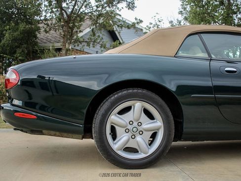 Used 1999 Jaguar XK8 Convertible RWD image 10