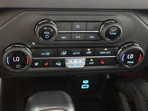Used 2025 Ford Bronco Badlands AWD/4WD image 43