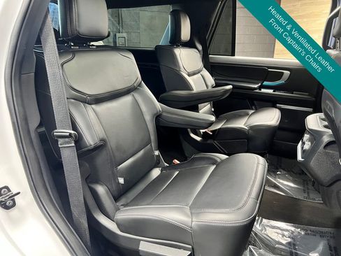 Used 2025 Ford Expedition Platinum w/ Stealth Appearance Package AWD/4WD image 17