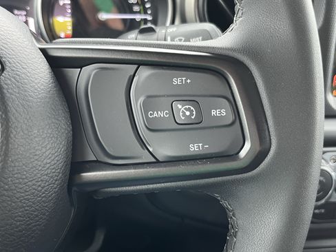 Used 2023 Jeep Wrangler Unlimited w/ 8.4" Radio Group AWD/4WD image 28