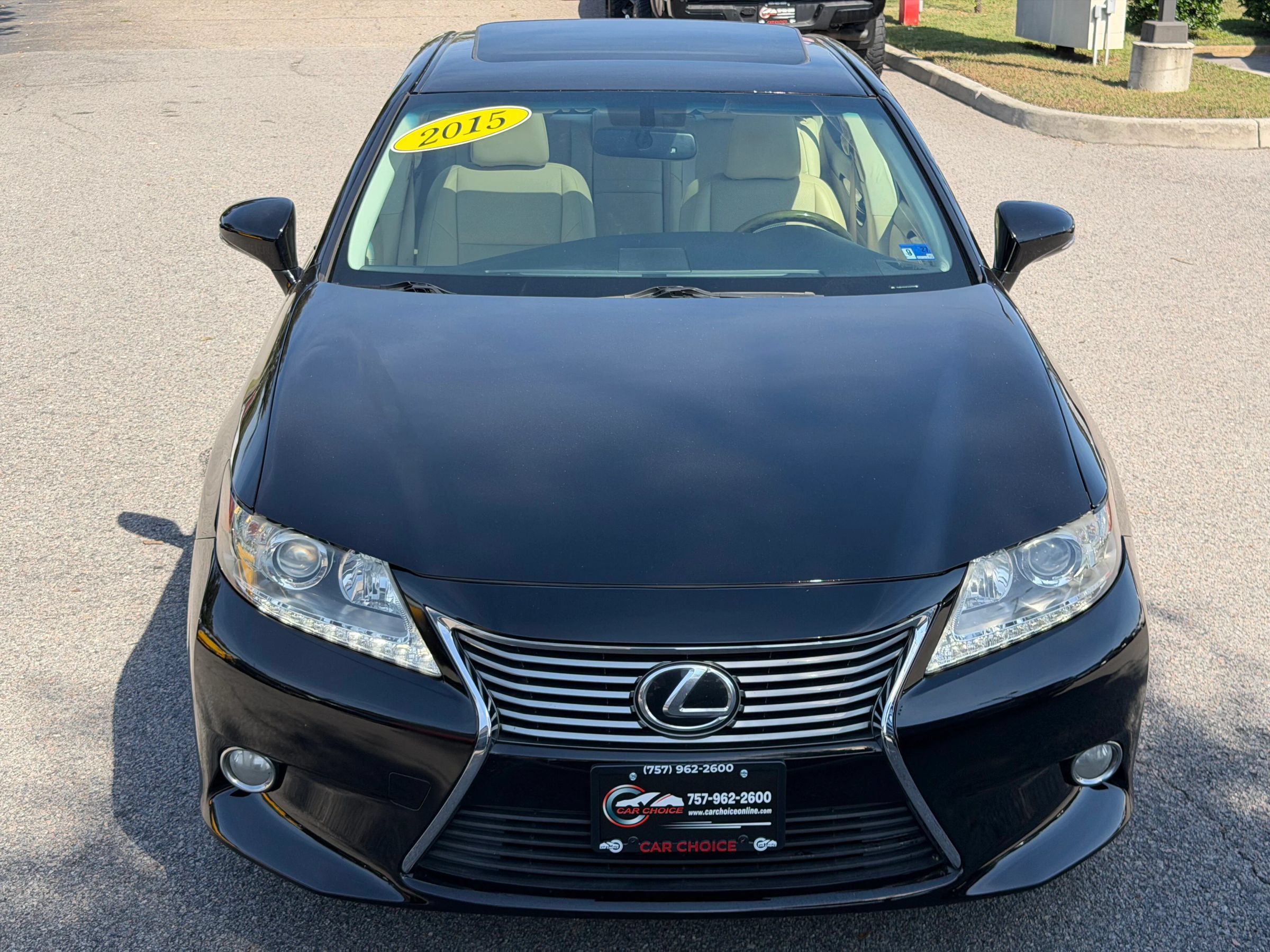 Used 2015 Lexus ES 350 w/ Premium Package FWD image 3