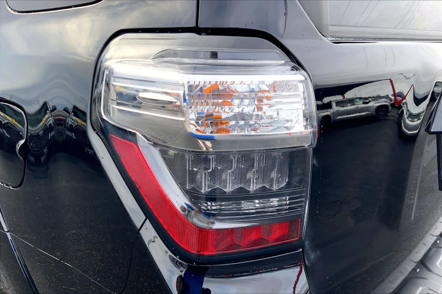 Used 2021 Toyota 4Runner SR5 Premium w/ Moonroof Package RWD image 29