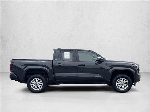 Certified 2026 Toyota Tacoma SR5 AWD/4WD image 4