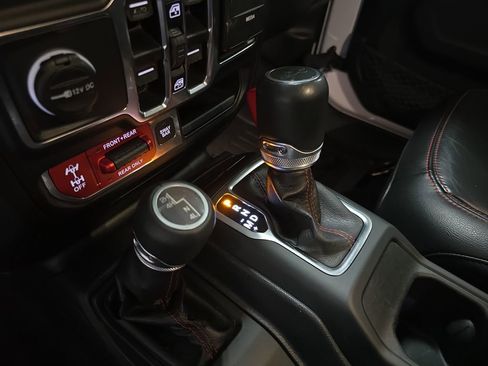 Used 2019 Jeep Wrangler Unlimited Rubicon image 24