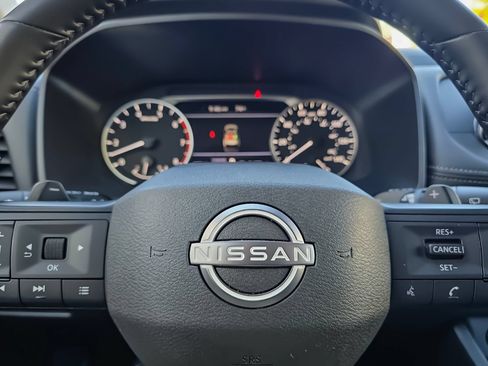 Used 2025 Nissan Rogue SV FWD image 19