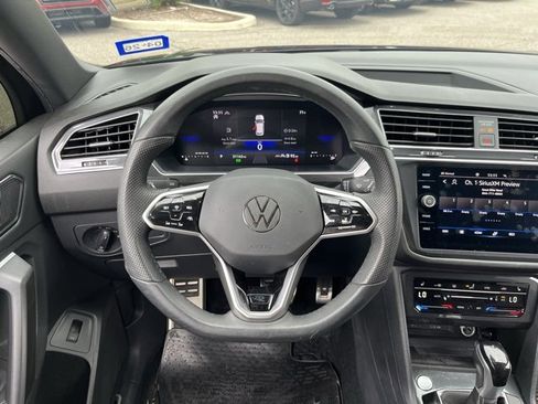 Certified 2024 Volkswagen Tiguan SE R-Line image 15