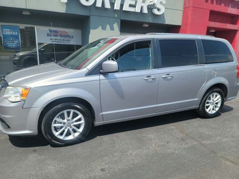 Used 2018 Dodge Grand Caravan SXT FWD image 7