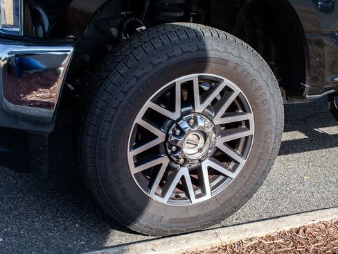 Used 2018 Ford F250 Lariat w/ Lariat Ultimate Package image 5