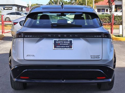 Used 2023 Nissan Ariya AWD image 13