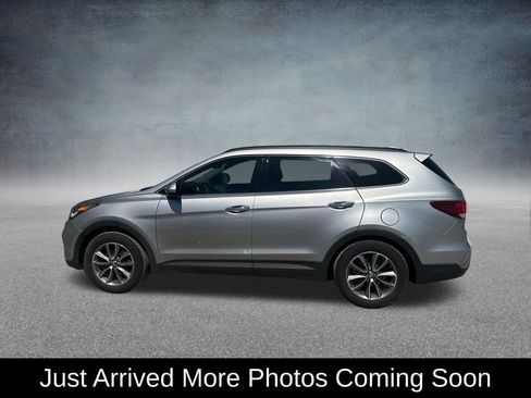 Used 2019 Hyundai Santa Fe XL SE w/ SE Premium Package 02 FWD image 2