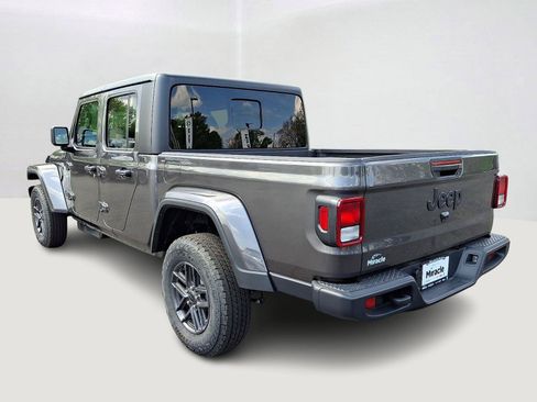 New 2026 Jeep Gladiator Sport AWD/4WD image 5