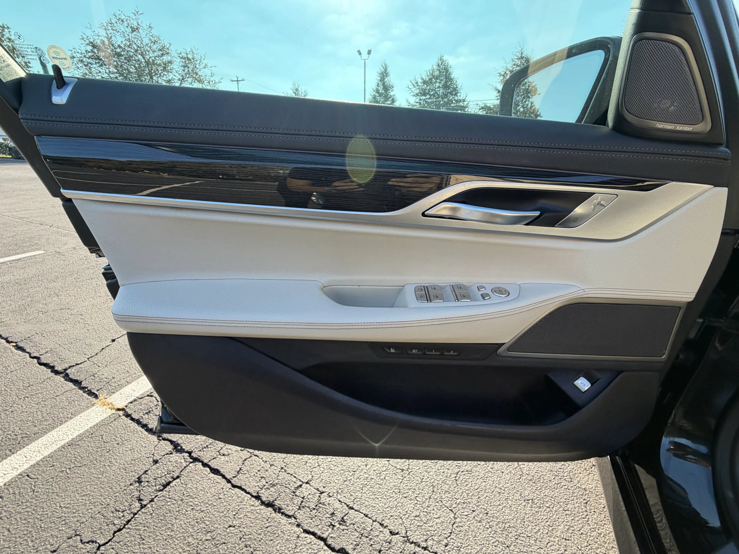 Used 2019 BMW 740i xDrive w/ M Sport Package AWD/4WD image 13