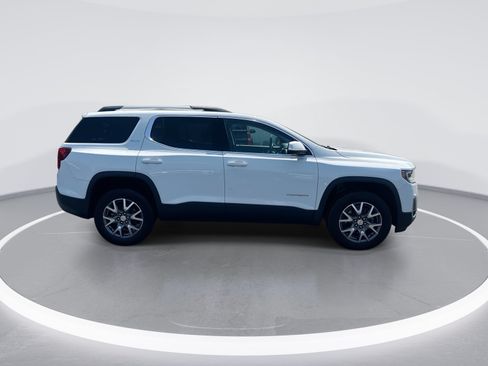 Used 2022 GMC Acadia SLT w/ Technology Package FWD image 10