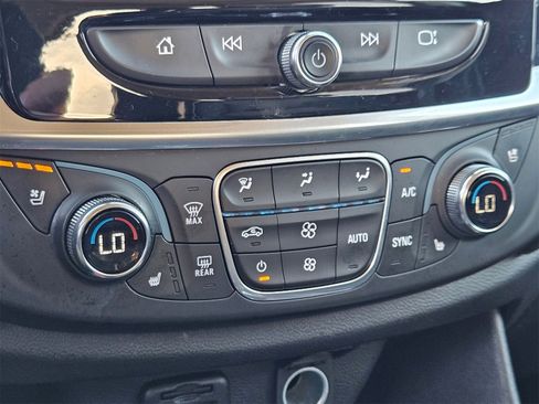 Used 2020 Chevrolet Traverse High Country image 15