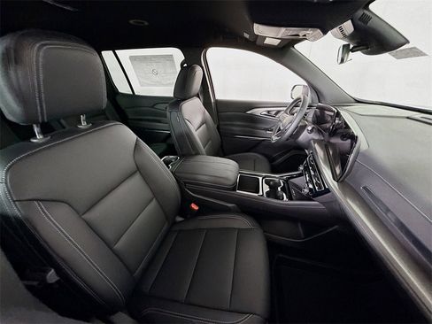 New 2026 Chevrolet Traverse LT w/ LPO, Floor Liner Package image 23