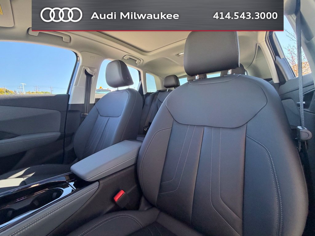 New 2026 Audi Q3 quattro 2.0T AWD/4WD image 5