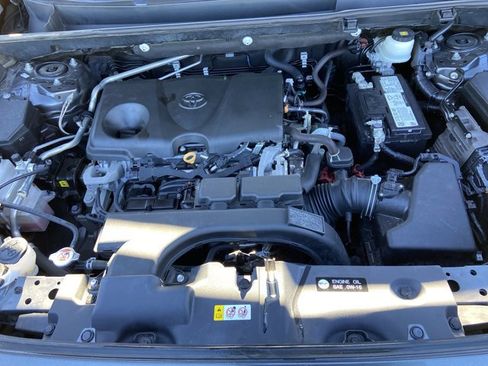 Used 2021 Toyota RAV4 LE image 26