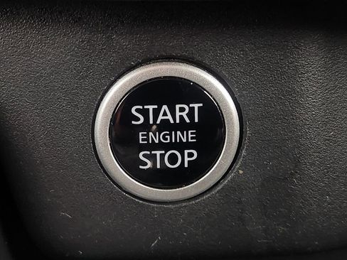 Used 2023 Nissan Rogue SV image 22