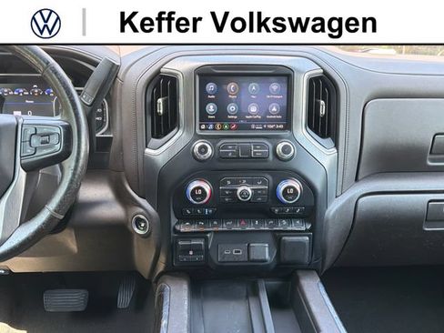 Used 2021 GMC Sierra 1500 Denali w/ Denali Ultimate Package AWD/4WD image 17
