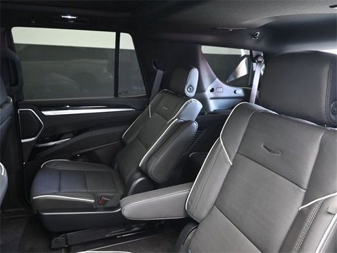 Used 2025 Cadillac Escalade Sport w/ Touring Package image 17