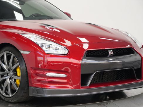 Used 2015 Nissan GT-R Premium AWD/4WD image 42
