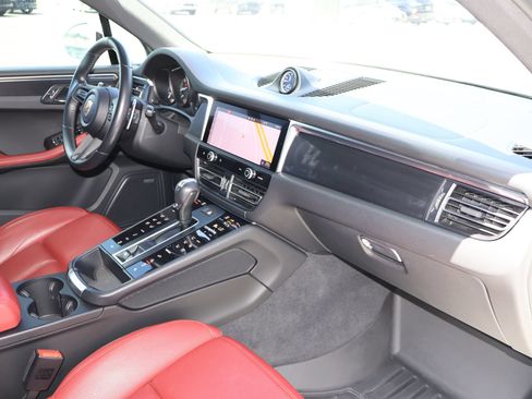 Certified 2022 Porsche Macan GTS AWD/4WD image 28