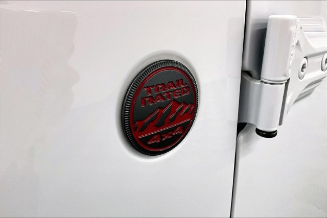 Used 2023 Jeep Gladiator Rubicon w/ LED Lighting Group AWD/4WD image 34