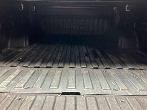 Used 2022 GMC Sierra 1500 Elevation image 24