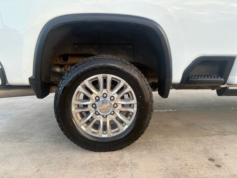 Used 2022 Chevrolet Silverado 2500 High Country image 10