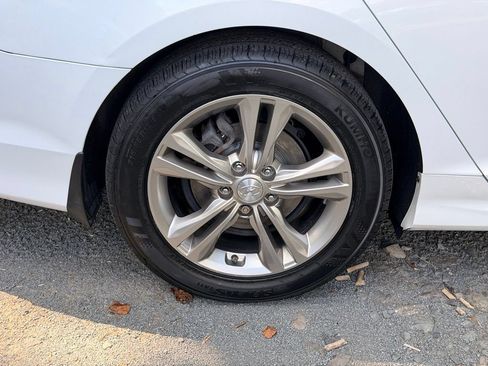 Used 2019 Hyundai Sonata Limited w/ Ultimate Package 04 FWD image 7