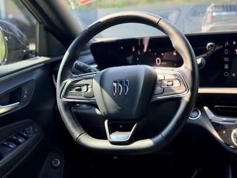 Used 2024 Buick Envista Sport Touring w/ Convenience II Package FWD image 21