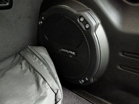 Used 2024 Jeep Wrangler Willys image 17