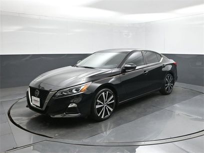 Used 2021 Nissan Altima 2.5 SR w/ SR Premium Package