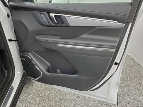 New 2025 Buick Enclave Preferred w/ Power Package image 18